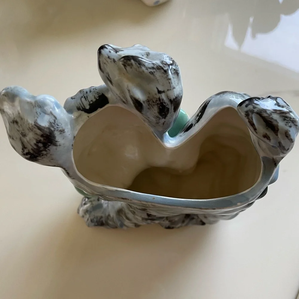 PLANTER PUPPY HOLDING A SHOE, CERAMIC, VINTAGE BUT LIKE NEW. NO CRACKS O…